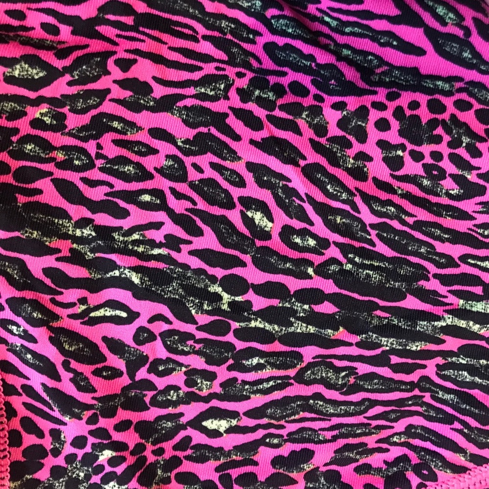 🔥Nike Dri-Fit Printed Cropped Pants Size Medium - Picture 4 of 4